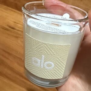 Alo signature candle with wood wick .2 oz/56.7g new in box
